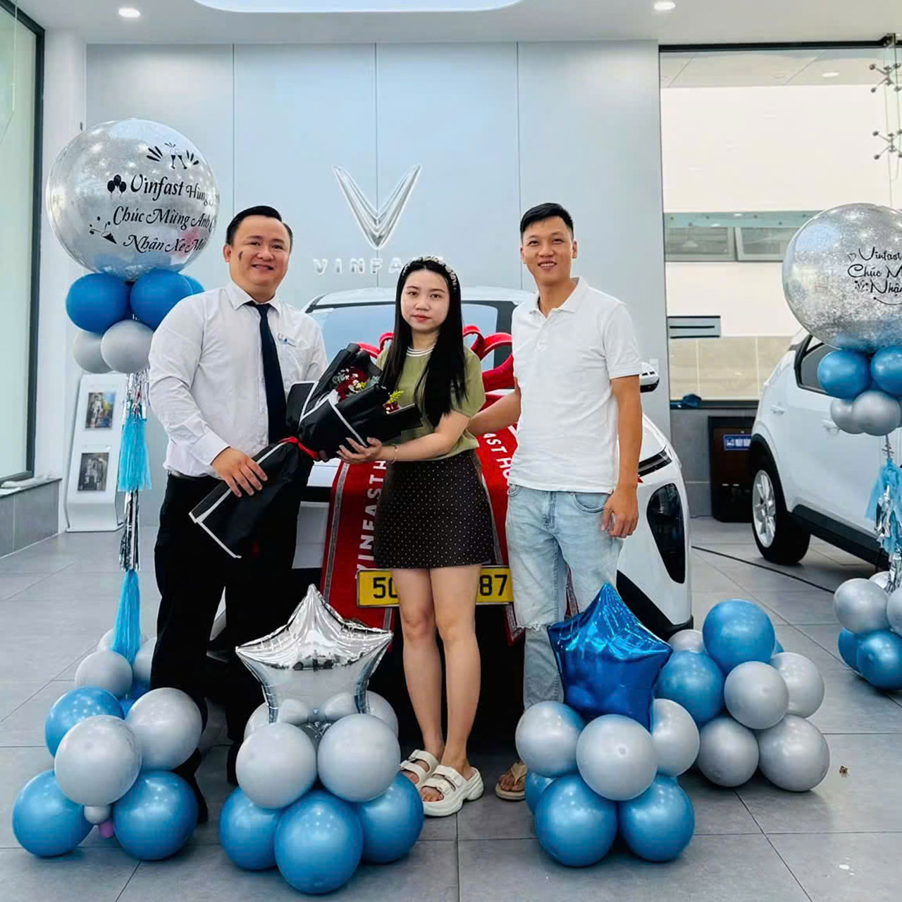 Slide ảnh giao xe ở trang chủ